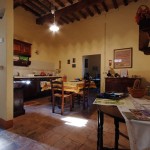la-cucina-e-il-bagno-della-zona-giorno-the-kitchen-and-the-bathroom-in-the-living-area